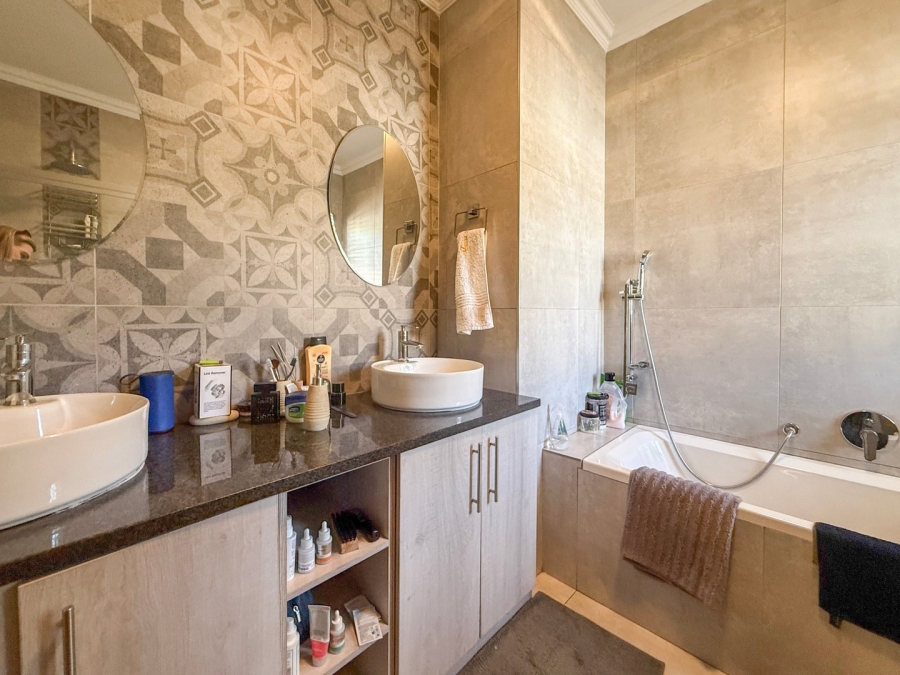 3 Bedroom Property for Sale in Melodie North West